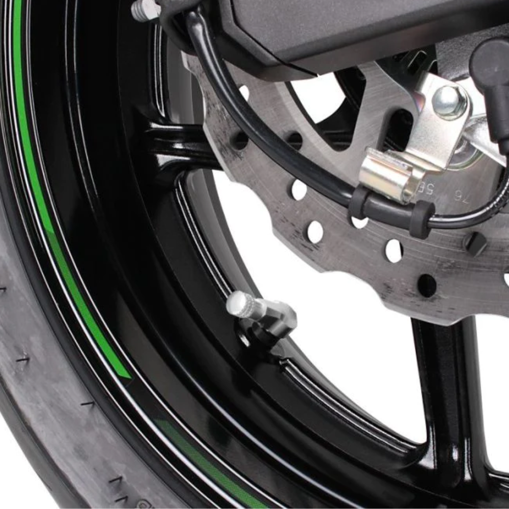 MC Auto: Metzeler Silver Aluminium 90 degree Tyre Valve