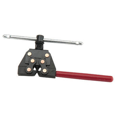 MC Auto: Tusk Chain Breaker