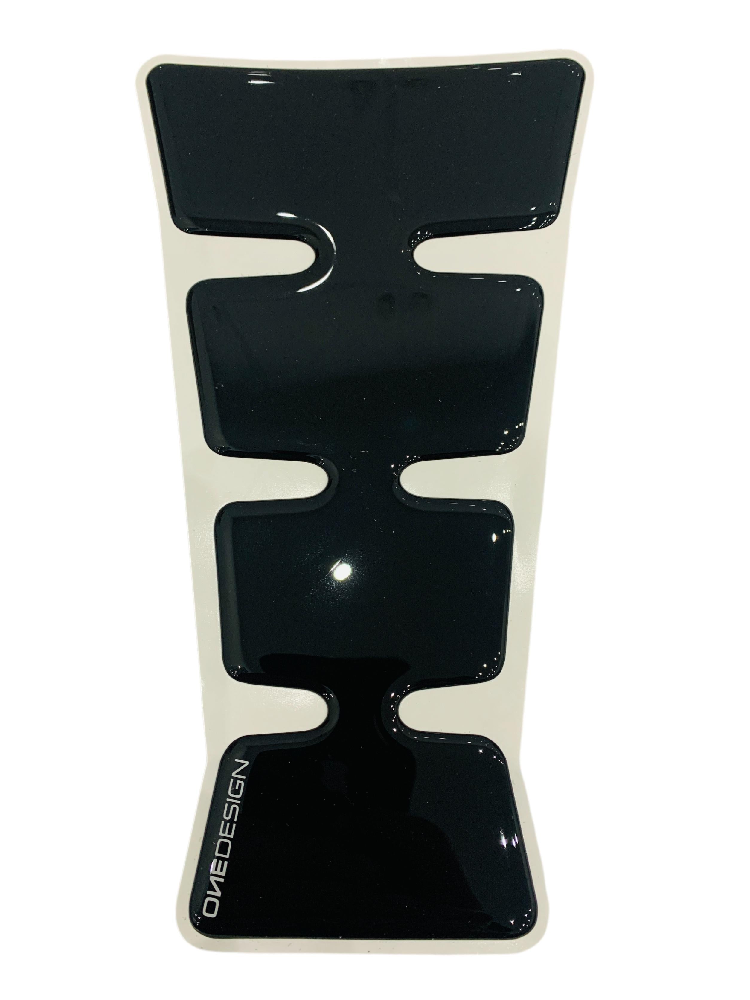 MC Auto: OneDesign CGMaxBKP Tank Pad